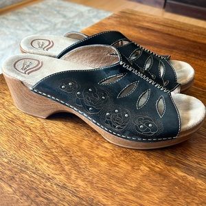 Dansko black leather tooled sandals